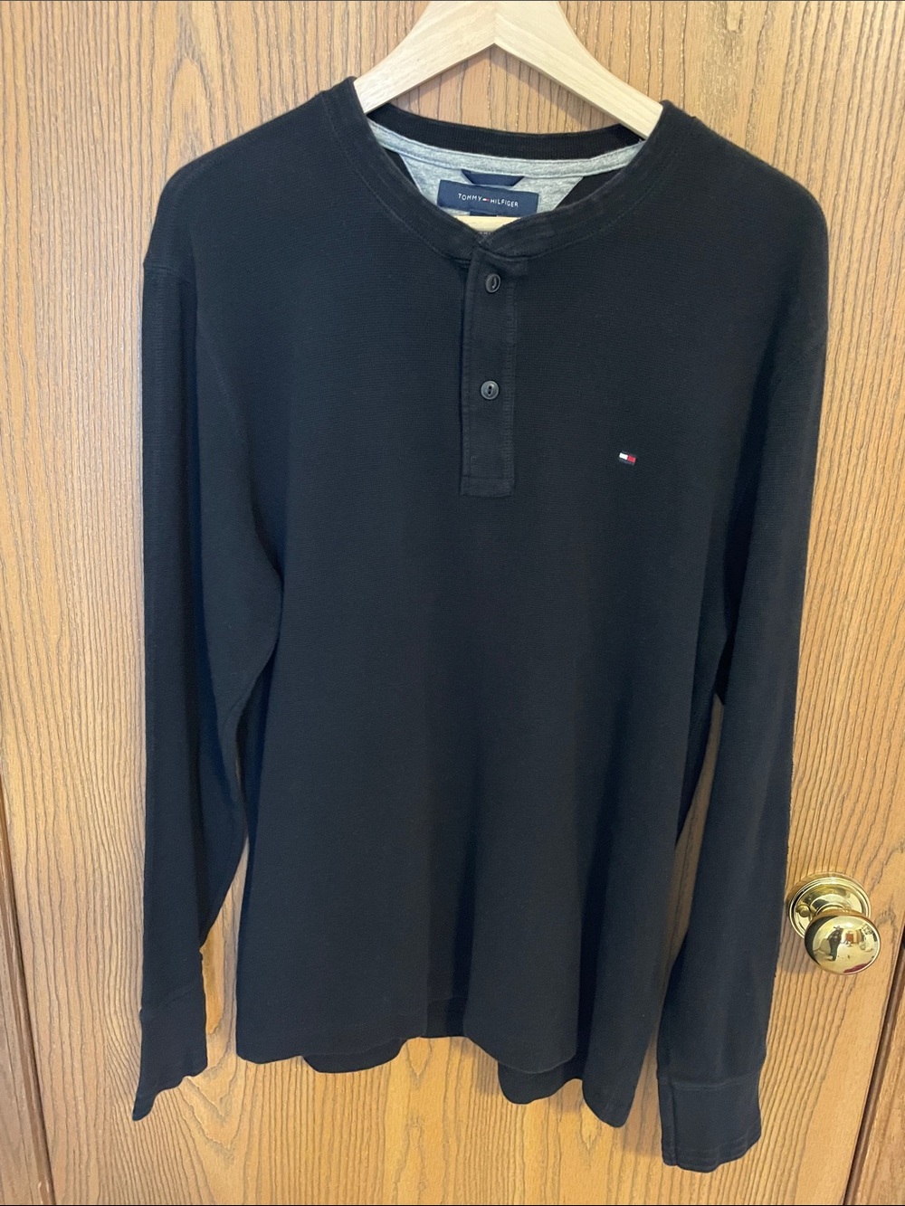 Men’s Tommy Hilfiger Black Long-Sleeve Henley with Signature Flag